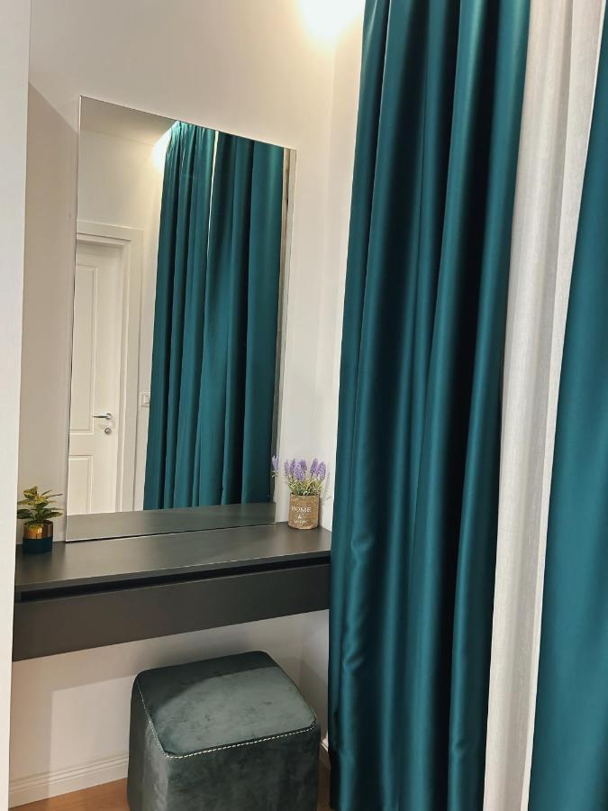 Clinton Tirana Inn מראה חיצוני תמונה