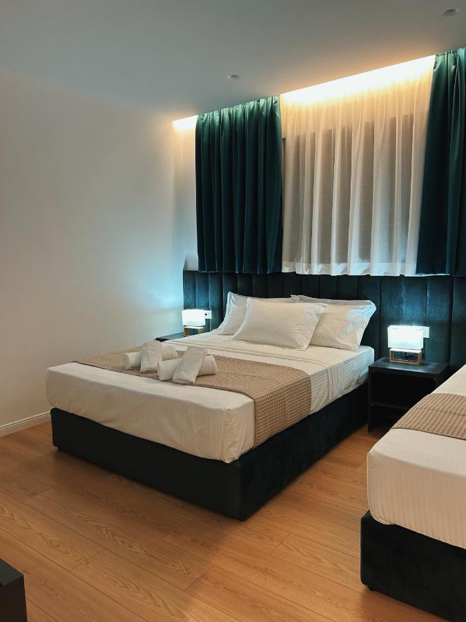 Clinton Tirana Inn מראה חיצוני תמונה