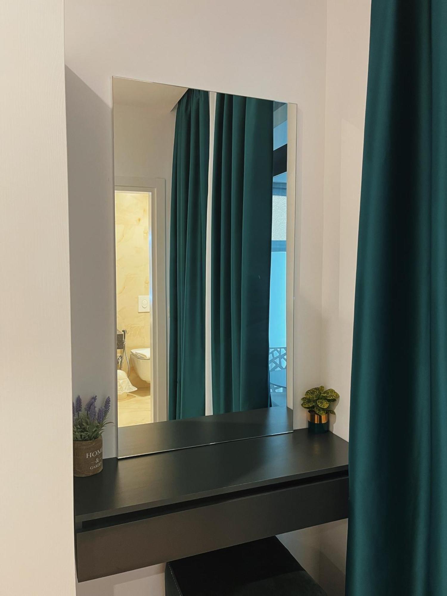 Clinton Tirana Inn מראה חיצוני תמונה